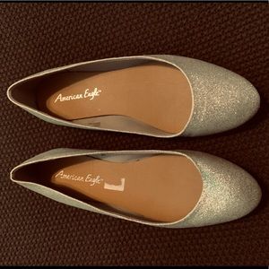 American Eagle 9.5 silver glitter flats